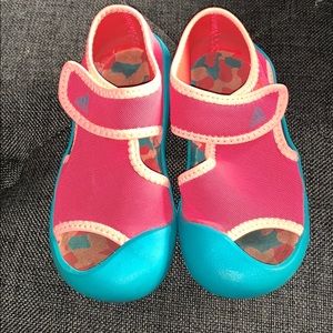 Adidas Unisex aqua shoe/sandal